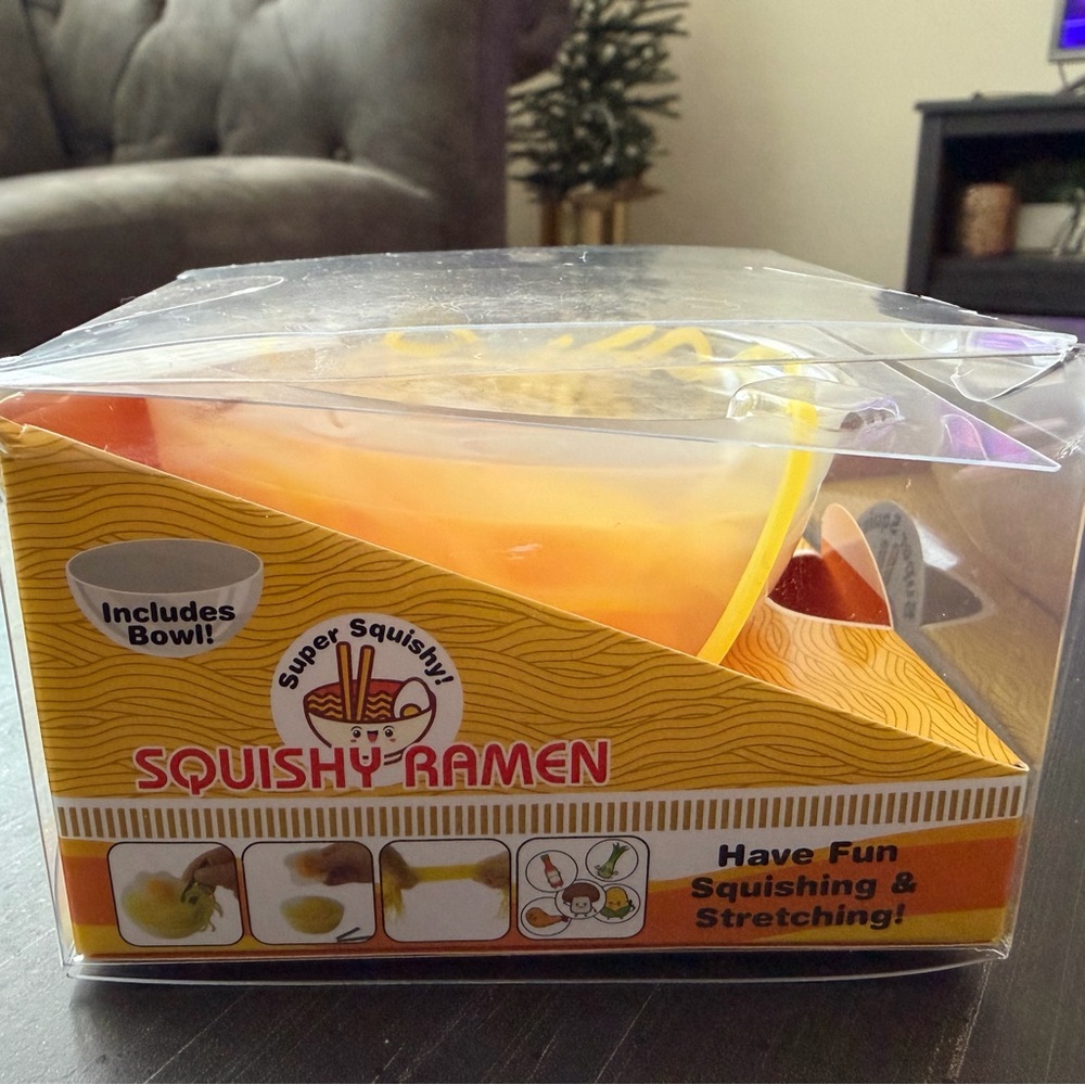VIRAL Ramen Noodles Squishy - Picture 4 of 5
